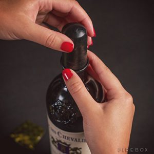 Wine Condom Fitting Neck of Wine Bottle